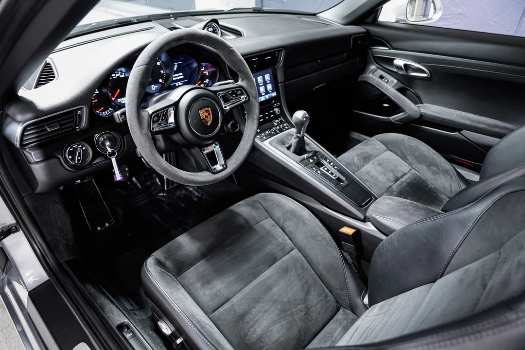 2018 Porsche 991 Carrera GTS - Image 9 of 31