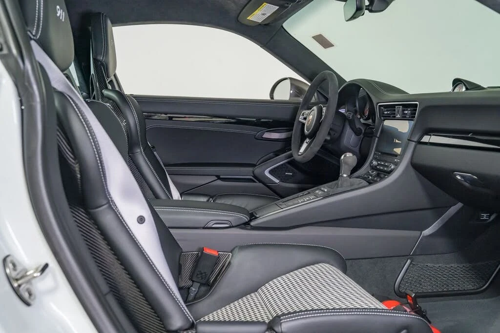 2018 Porsche 991 Carrera T - Image 26 of 31