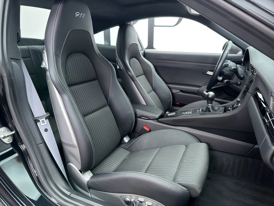 2018 Porsche 991 Carrera T - Image 17 of 24