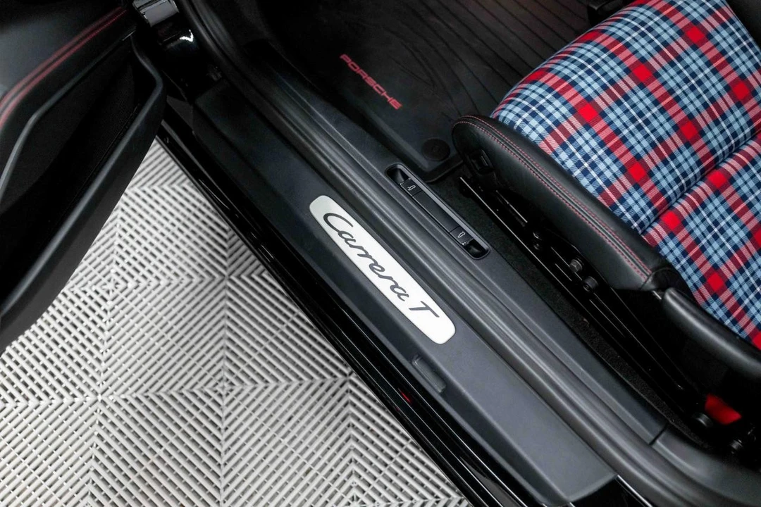 2018 Porsche 991 Carrera T - Image 29 of 31