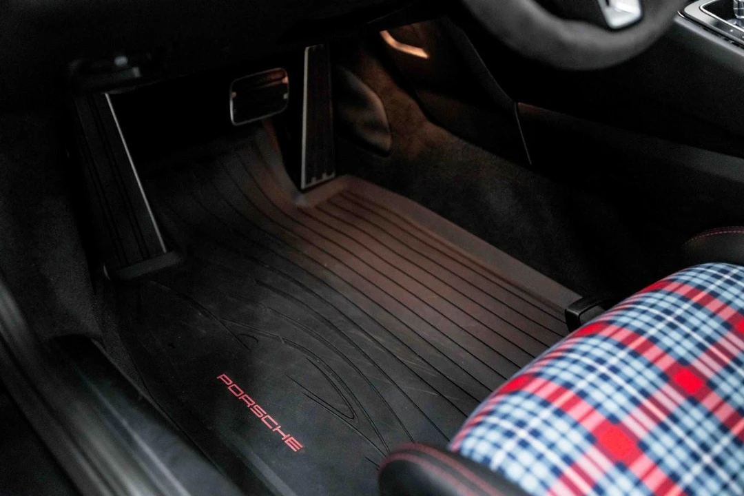 2018 Porsche 991 Carrera T - Image 30 of 31