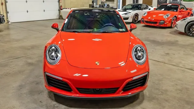 2018 Porsche 911 Carrera