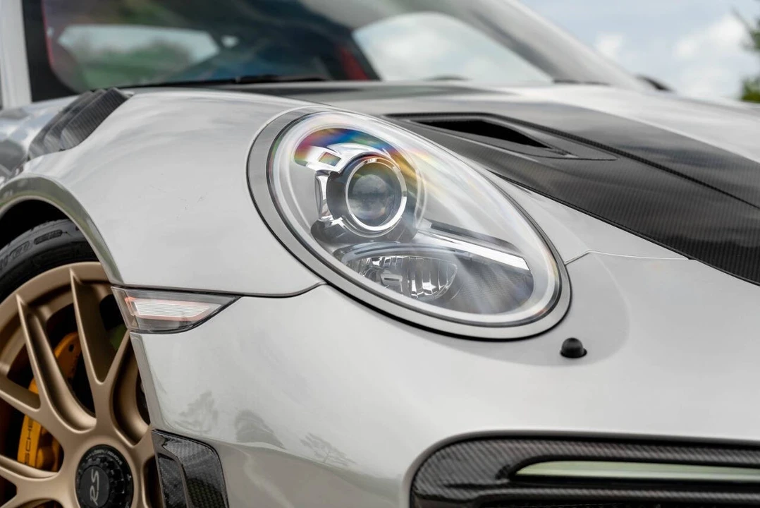 2018 Porsche - Image 17 of 31