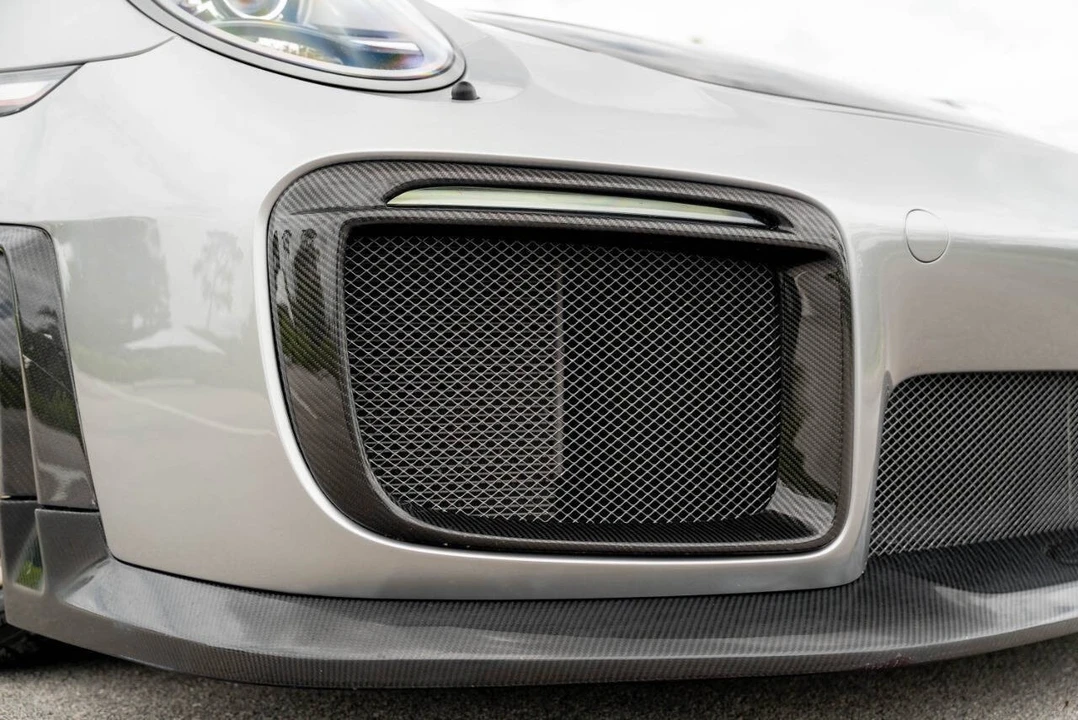 2018 Porsche - Image 18 of 31