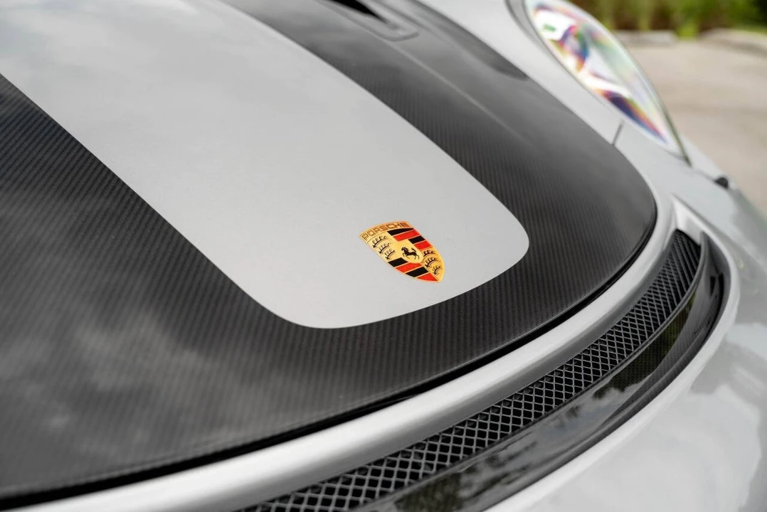 2018 Porsche - Image 20 of 31