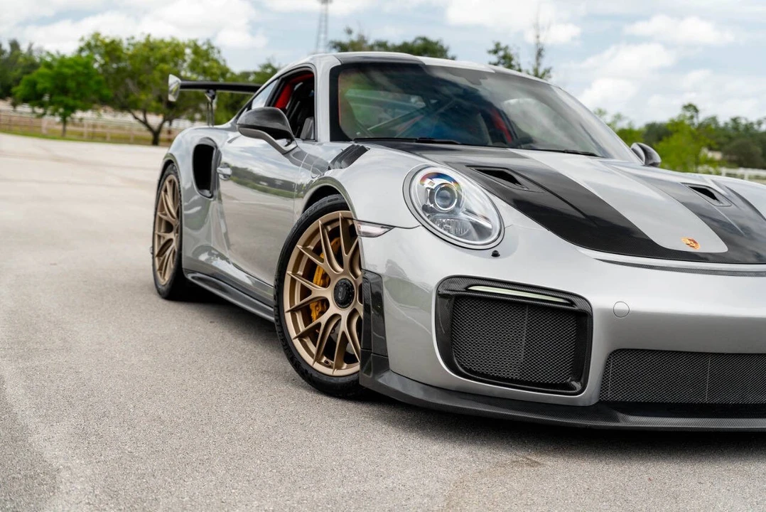 2018 Porsche - Image 15 of 31