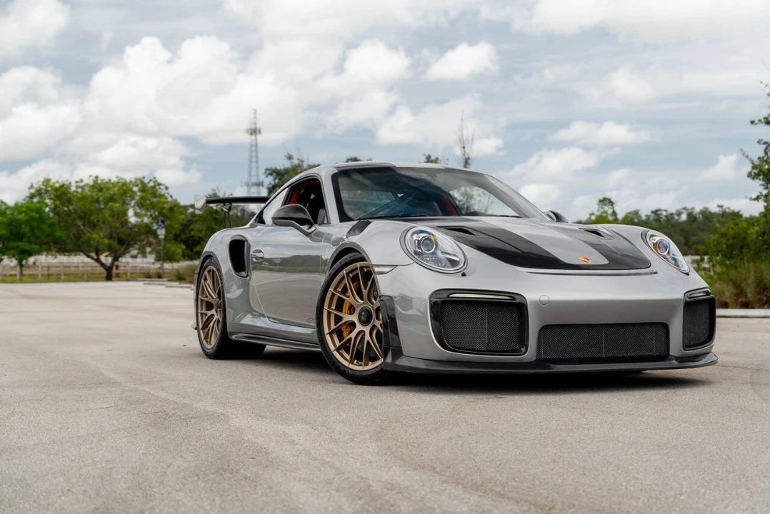 2018 Porsche - Image 13 of 31