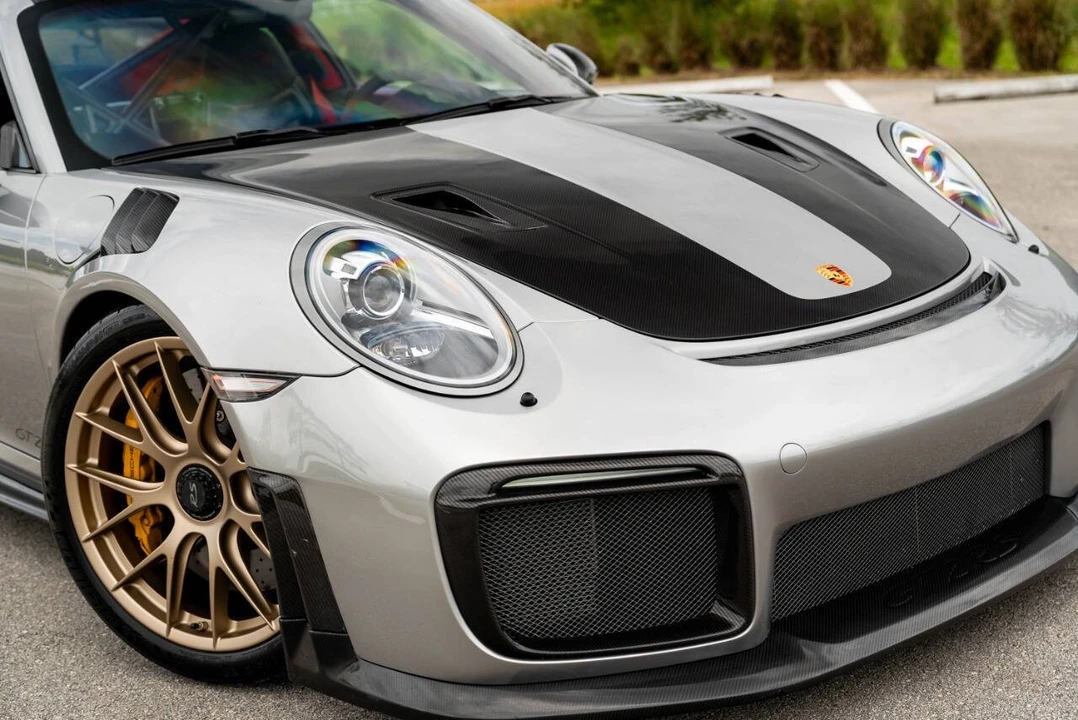 2018 Porsche - Image 16 of 31