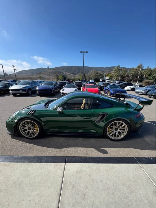 2018 Porsche 991 GT2 RS - Image 4 of 17
