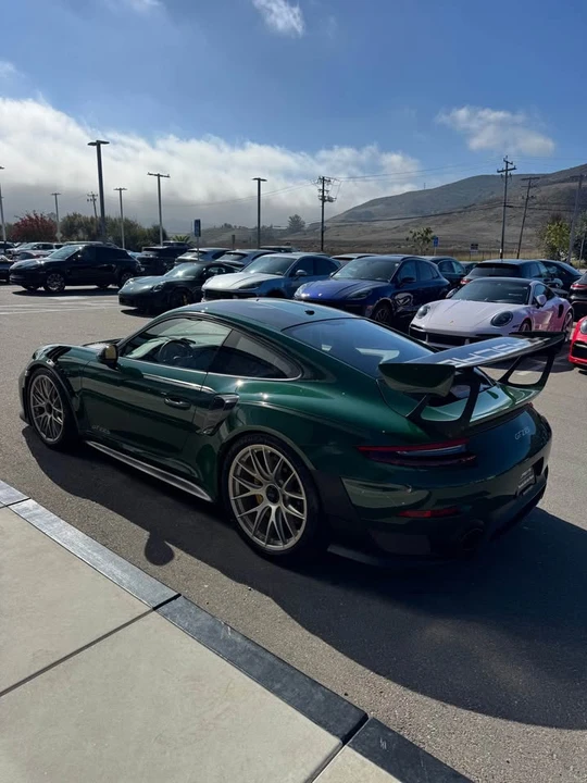 2018 Porsche 991 GT2 RS - Image 3 of 17