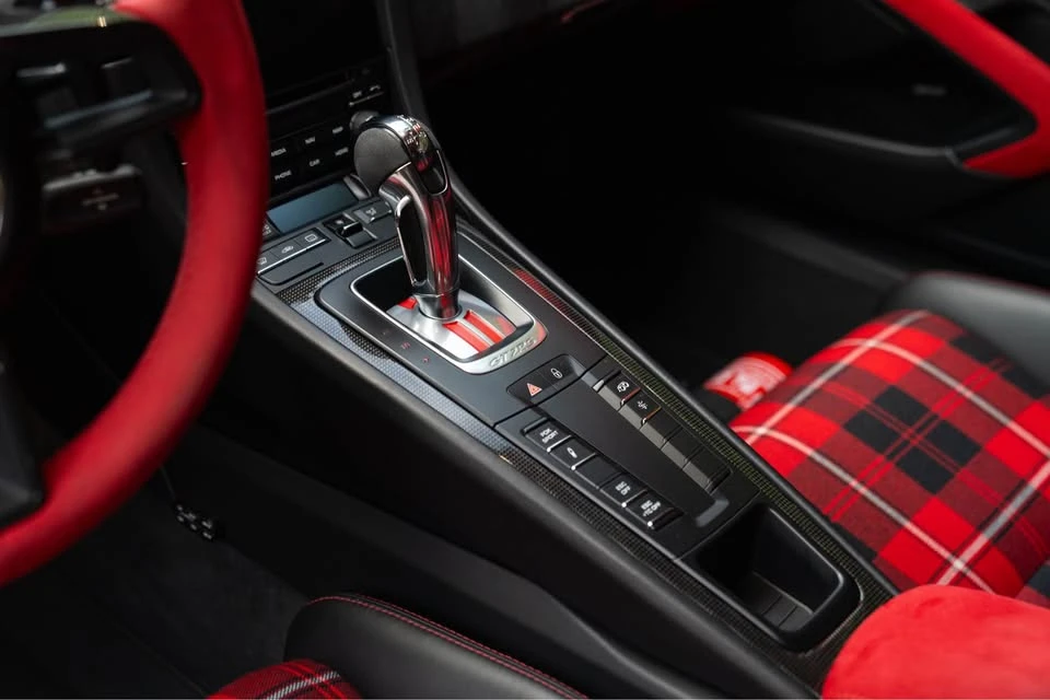 2018 Porsche 991 GT2 RS - Image 14 of 20