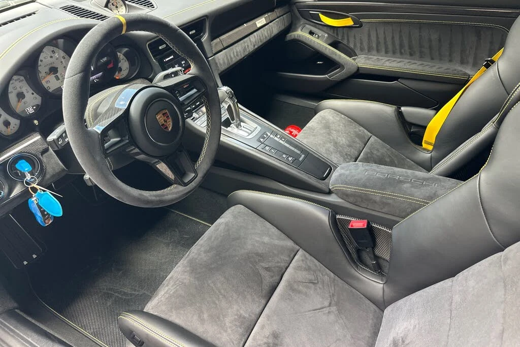 2018 Porsche 991 GT2 RS - Image 4 of 31