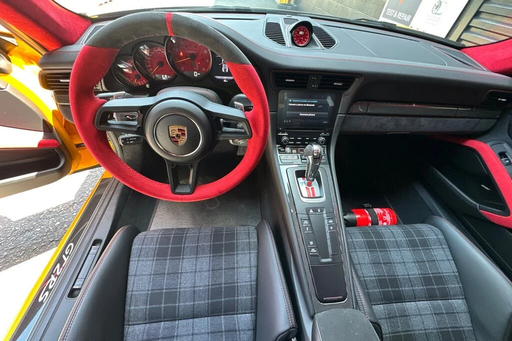 2018 Porsche 991 GT2 RS - Image 6 of 31