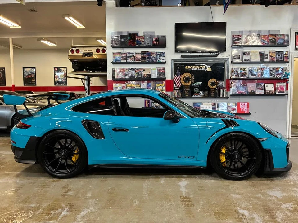 2018 Porsche 991 GT2 RS - Image 7 of 31
