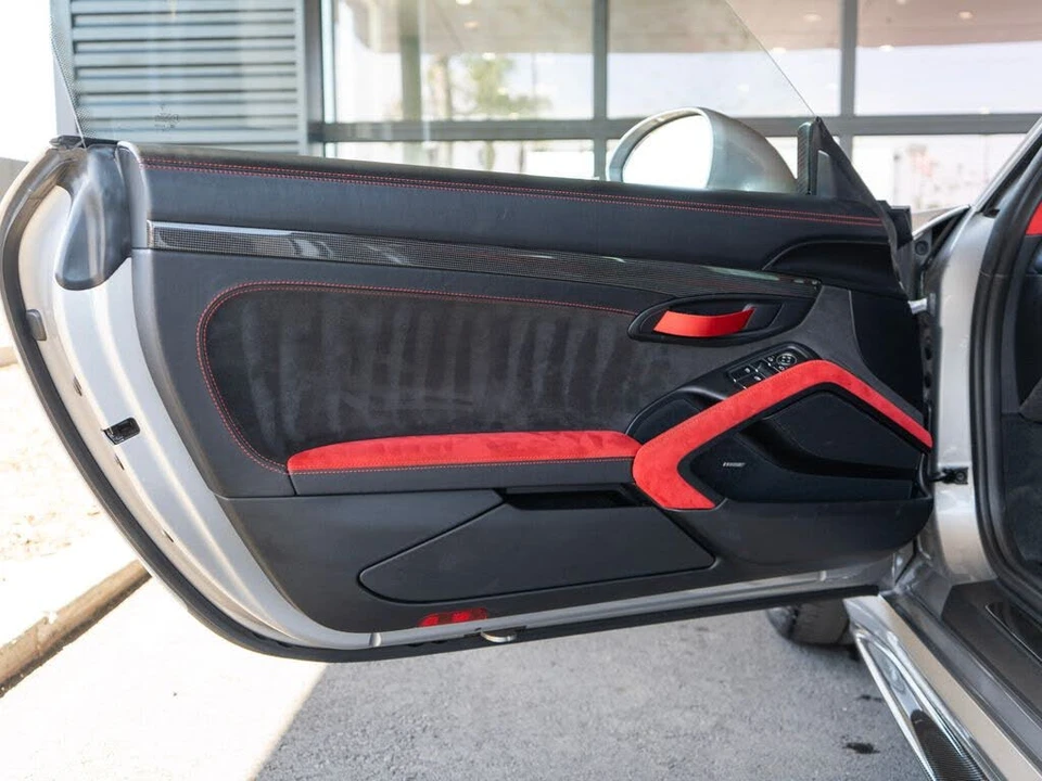 2018 Porsche 991 GT2 RS - Image 27 of 31