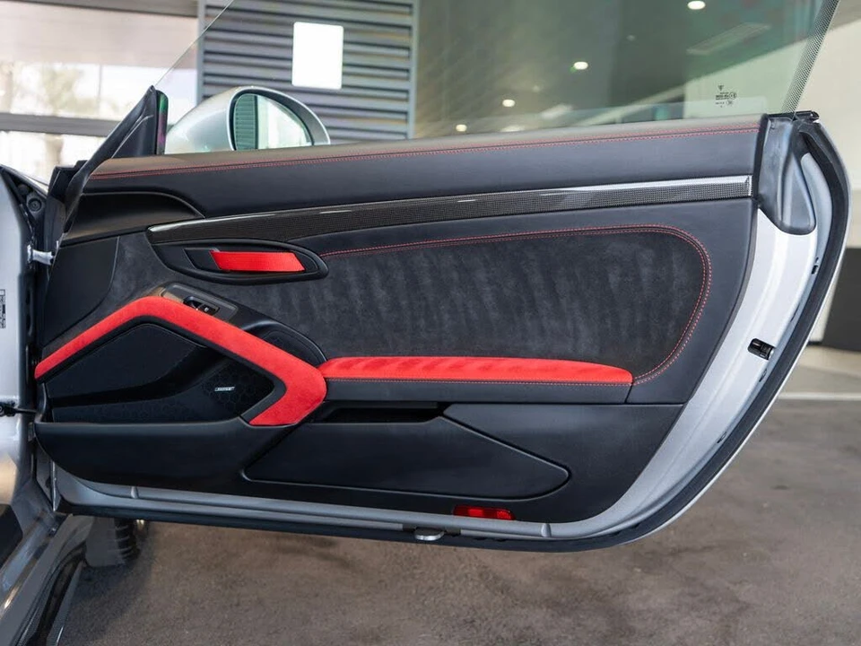 2018 Porsche 991 GT2 RS - Image 31 of 31