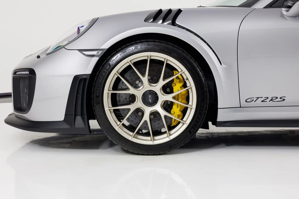2018 Porsche 991 GT2 RS - Image 10 of 31