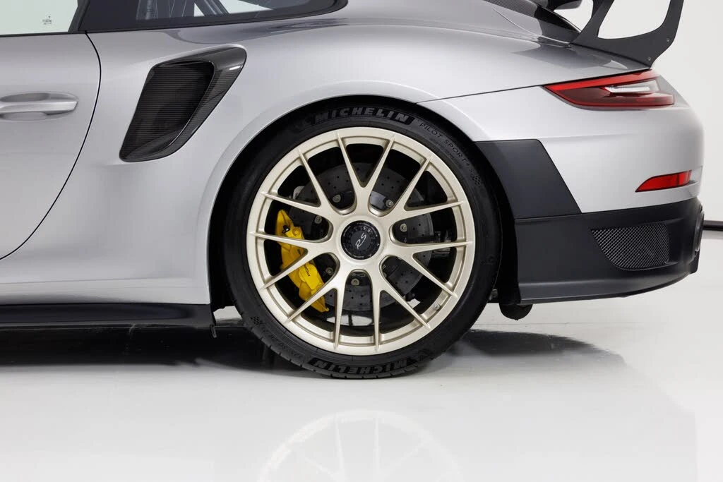 2018 Porsche 991 GT2 RS - Image 11 of 31