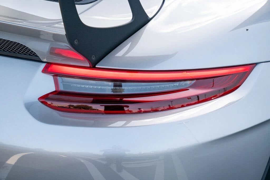 2018 Porsche 991 GT2 RS - Image 17 of 31