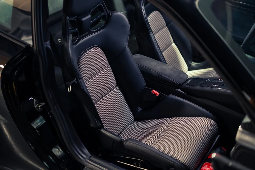 2018 Porsche 991 GT2 RS - Image 4 of 31