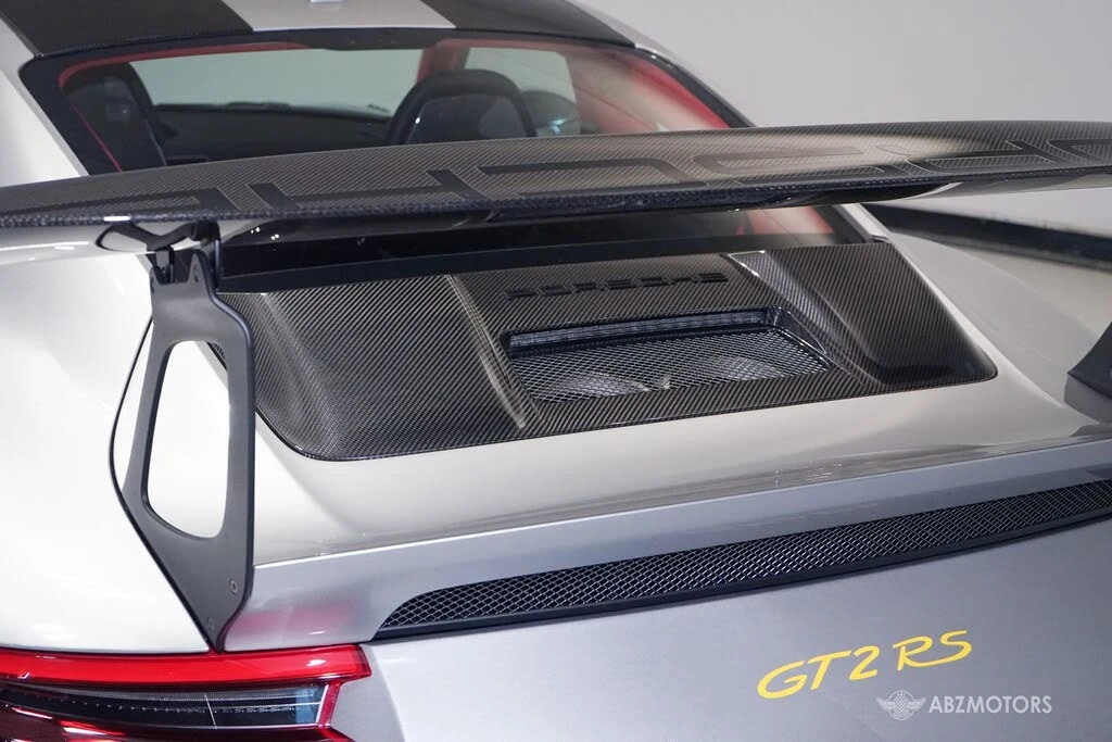 2018 Porsche 991 GT2 RS - Image 9 of 31