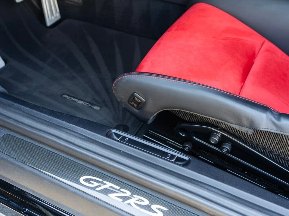 2018 Porsche 991 GT2 RS - Image 29 of 31