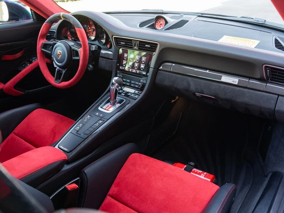 2018 Porsche 991 GT2 RS - Image 11 of 31