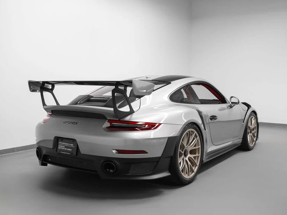 2018 Porsche 991 GT2 RS - Image 12 of 31