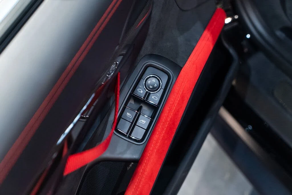 2018 Porsche 991 GT2 RS - Image 29 of 31