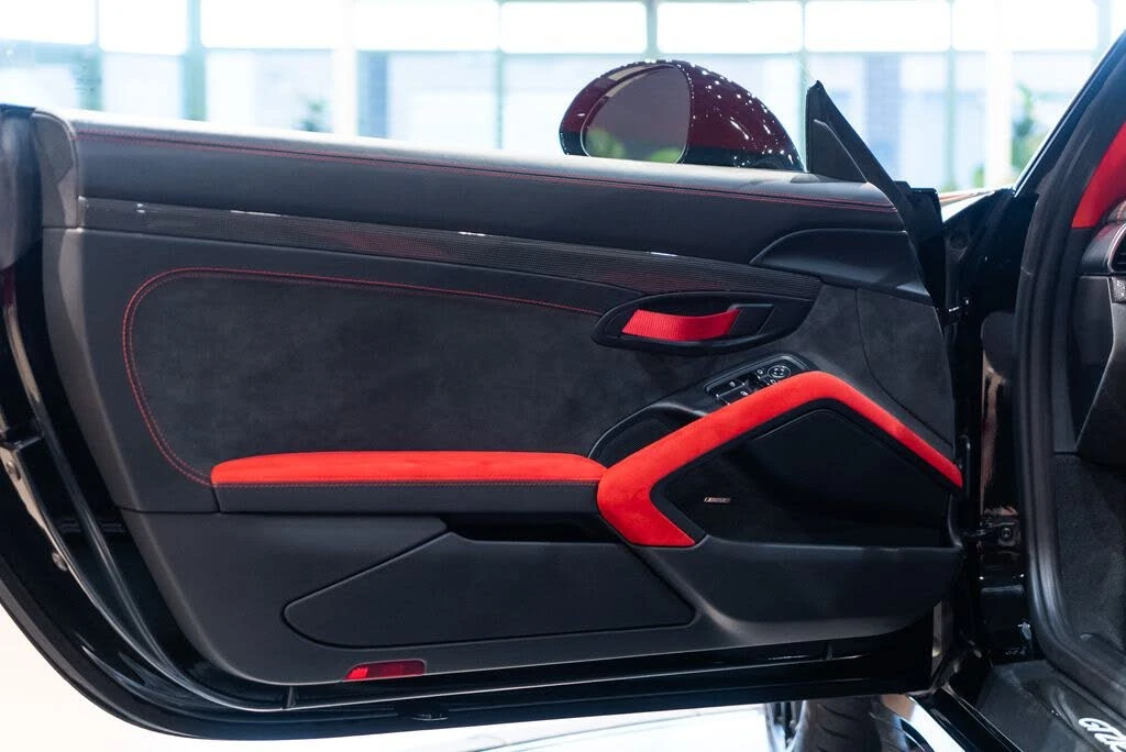 2018 Porsche 991 GT2 RS - Image 28 of 31