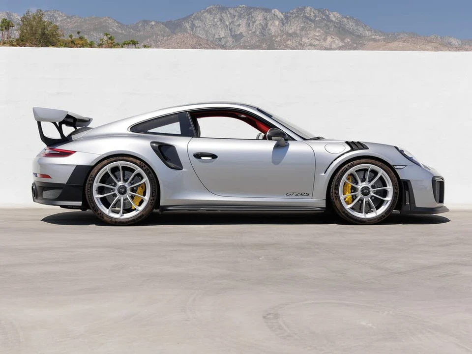 2018 Porsche 991 GT2 RS - Image 8 of 31