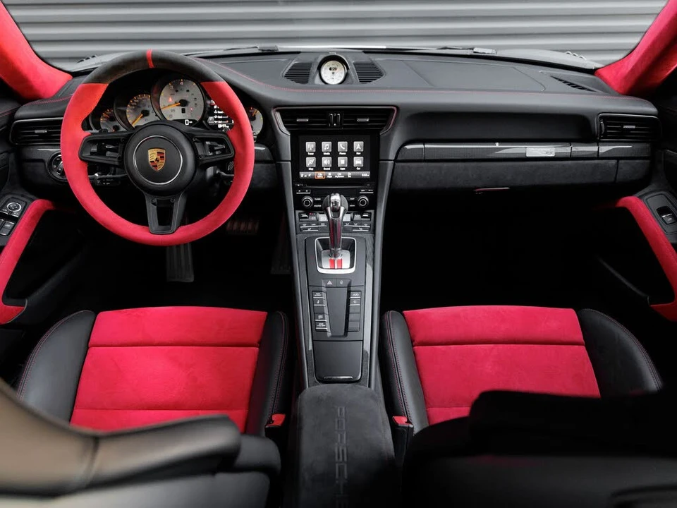 2018 Porsche 991 GT2 RS - Image 20 of 31