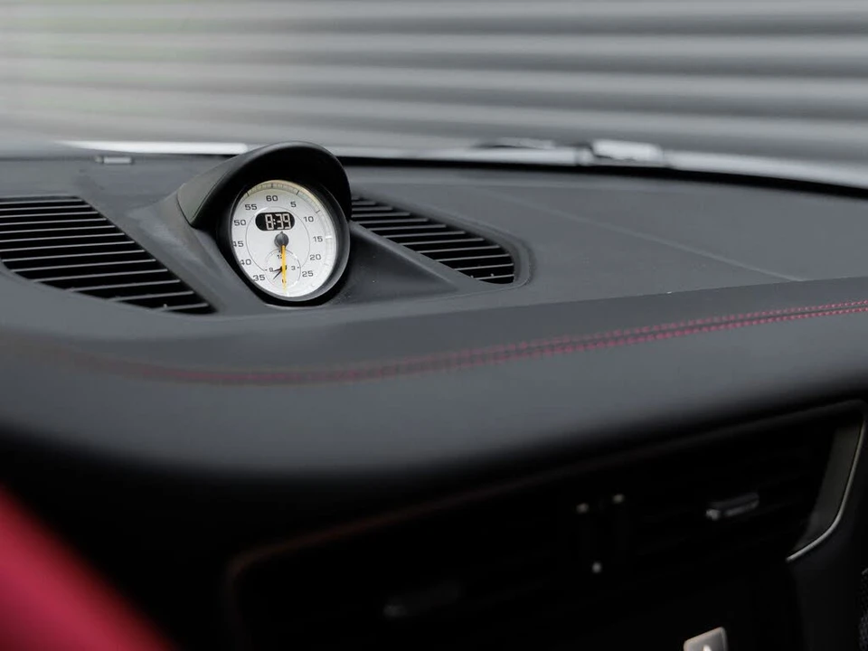 2018 Porsche 991 GT2 RS - Image 25 of 31