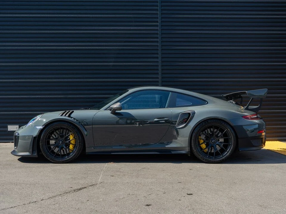 2018 Porsche 991 GT2 RS - Image 2 of 31