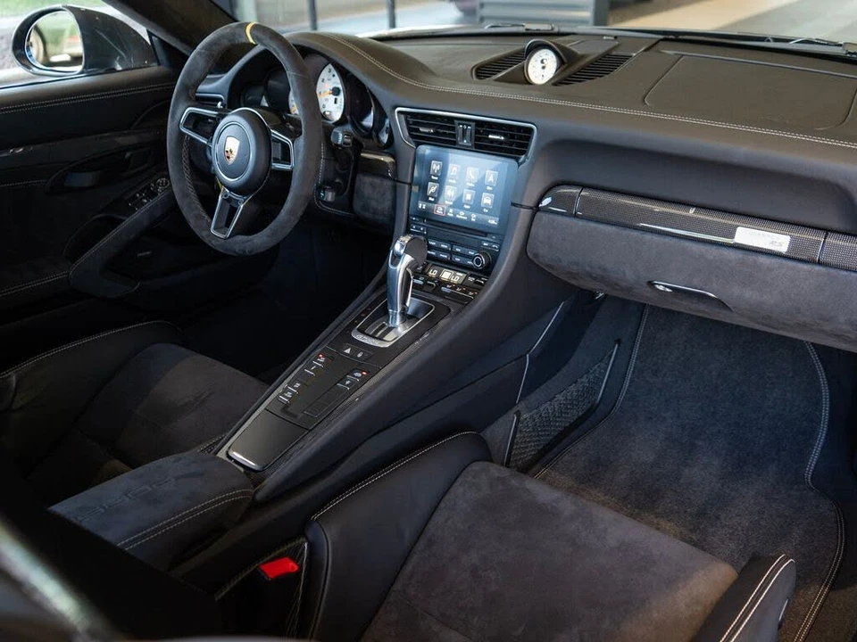 2018 Porsche 991 GT2 RS - Image 11 of 31