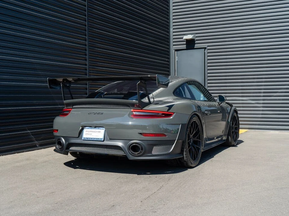 2018 Porsche 991 GT2 RS - Image 9 of 31