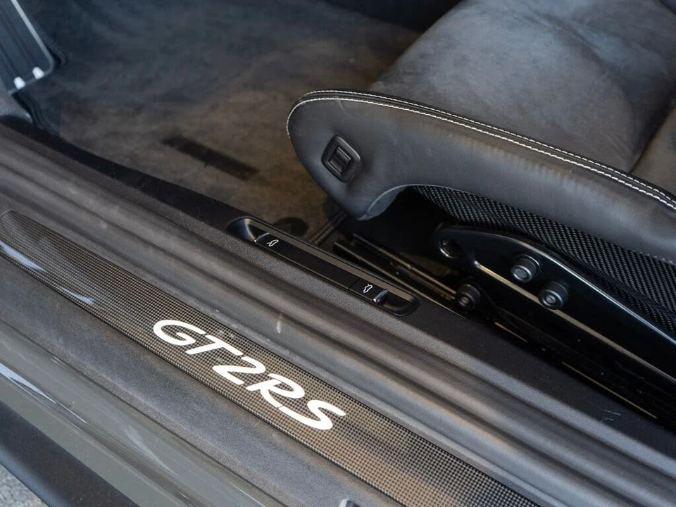 2018 Porsche 991 GT2 RS - Image 29 of 31