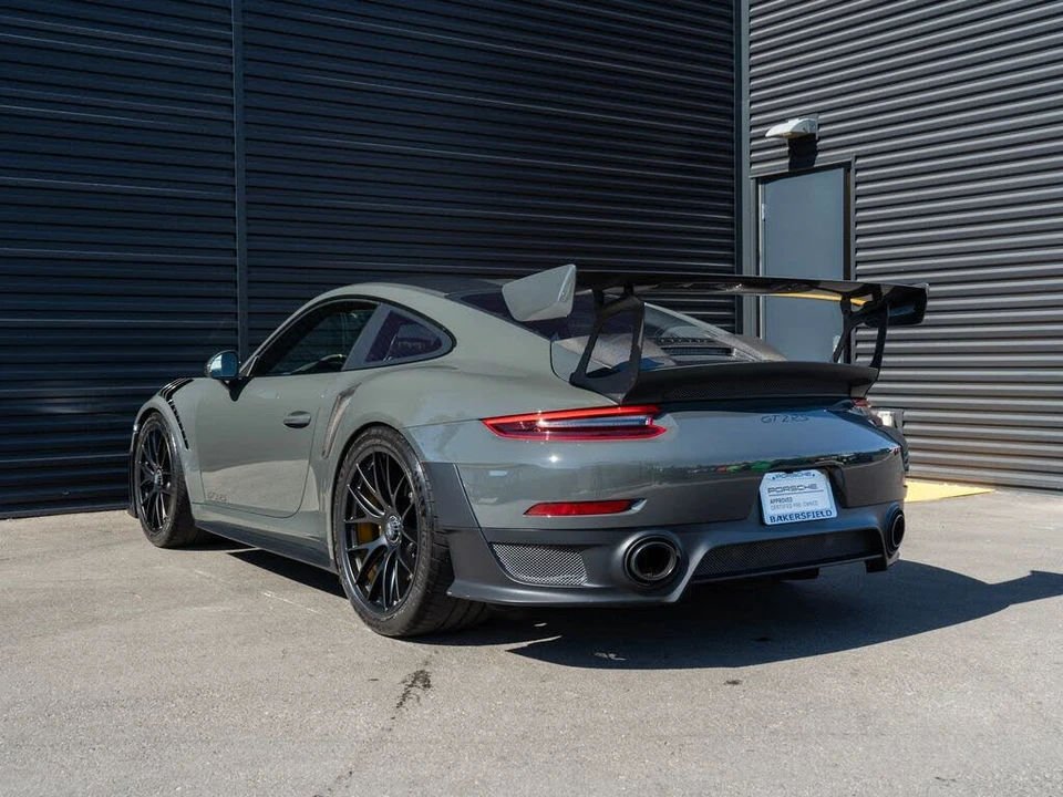 2018 Porsche 991 GT2 RS - Image 3 of 31