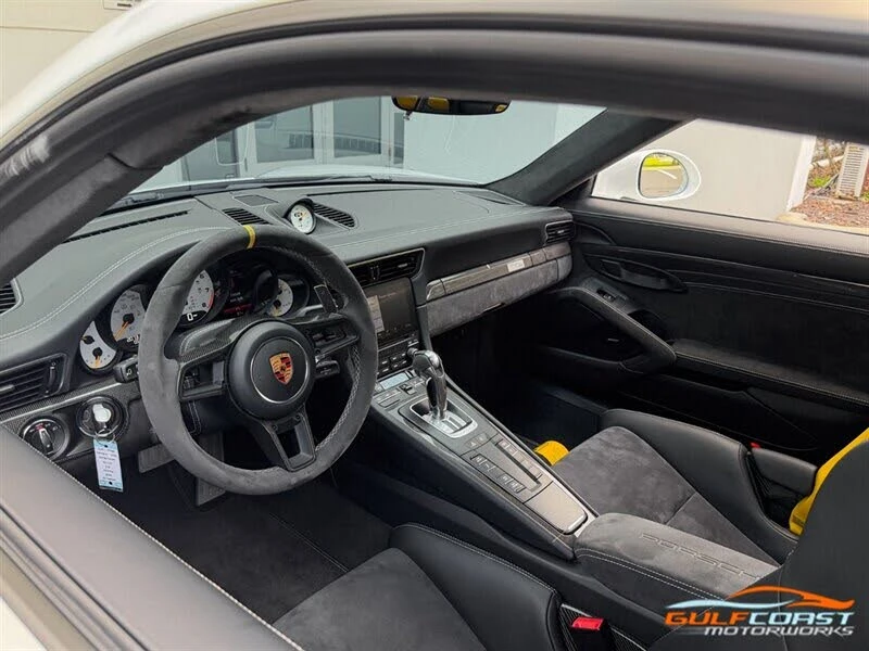 2018 Porsche 991 GT2 RS - Image 2 of 31