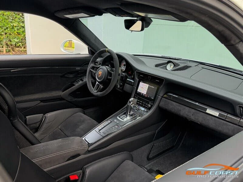 2018 Porsche 991 GT2 RS - Image 27 of 31