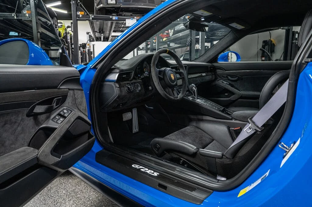 2018 Porsche 991 GT2 RS - Image 22 of 31