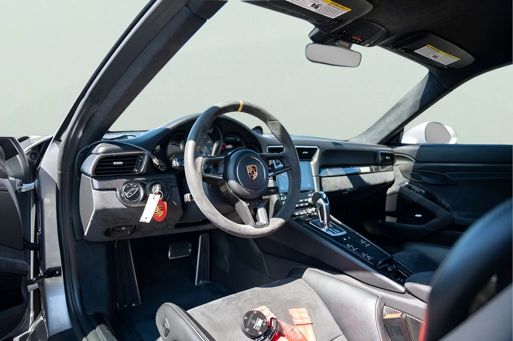 2018 Porsche 991 GT2 RS - Image 27 of 31
