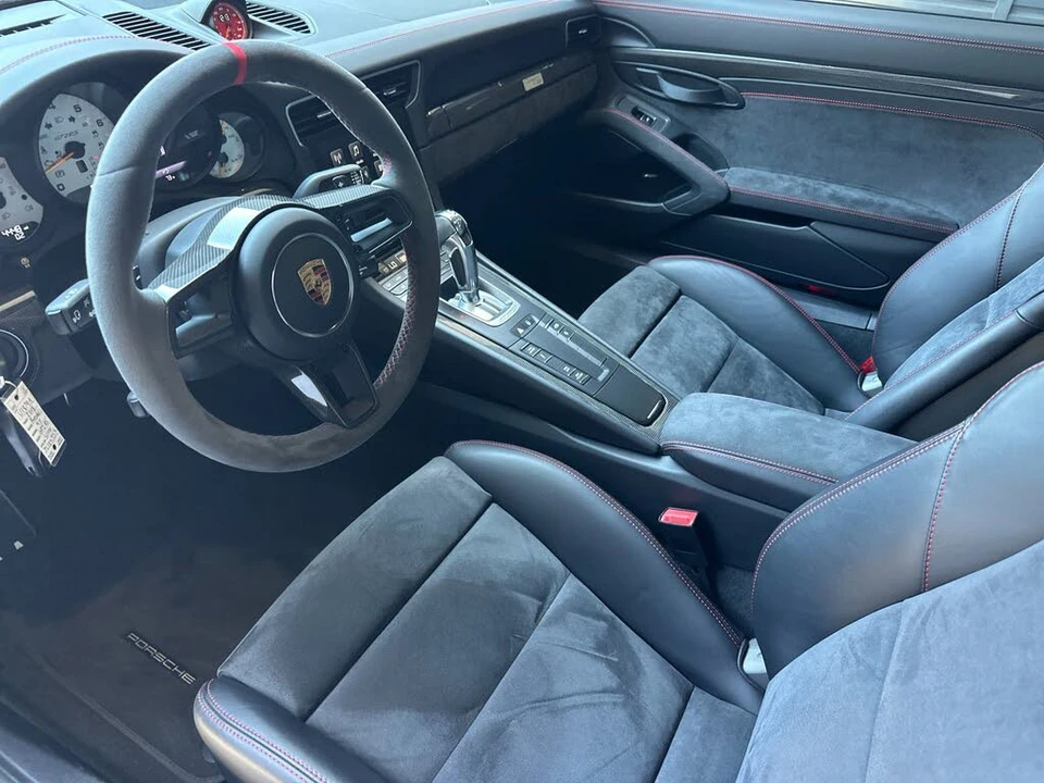 2018 Porsche 991 GT2 RS - Image 4 of 31