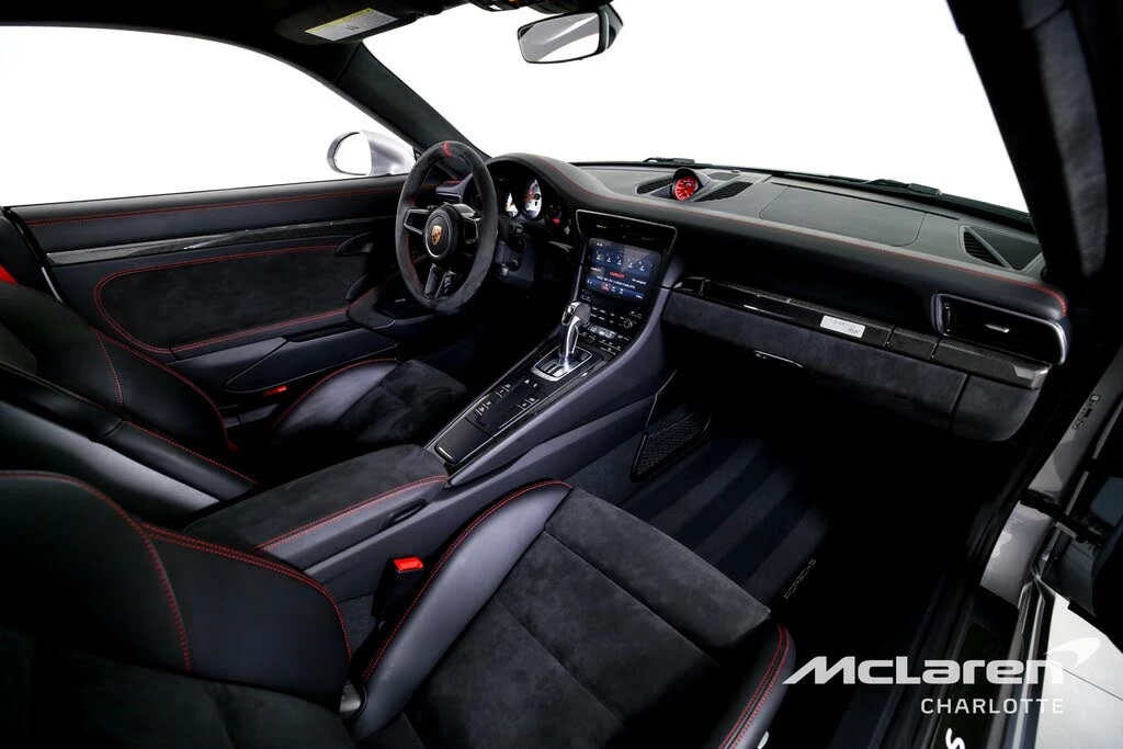 2018 Porsche 991 GT2 RS - Image 22 of 31