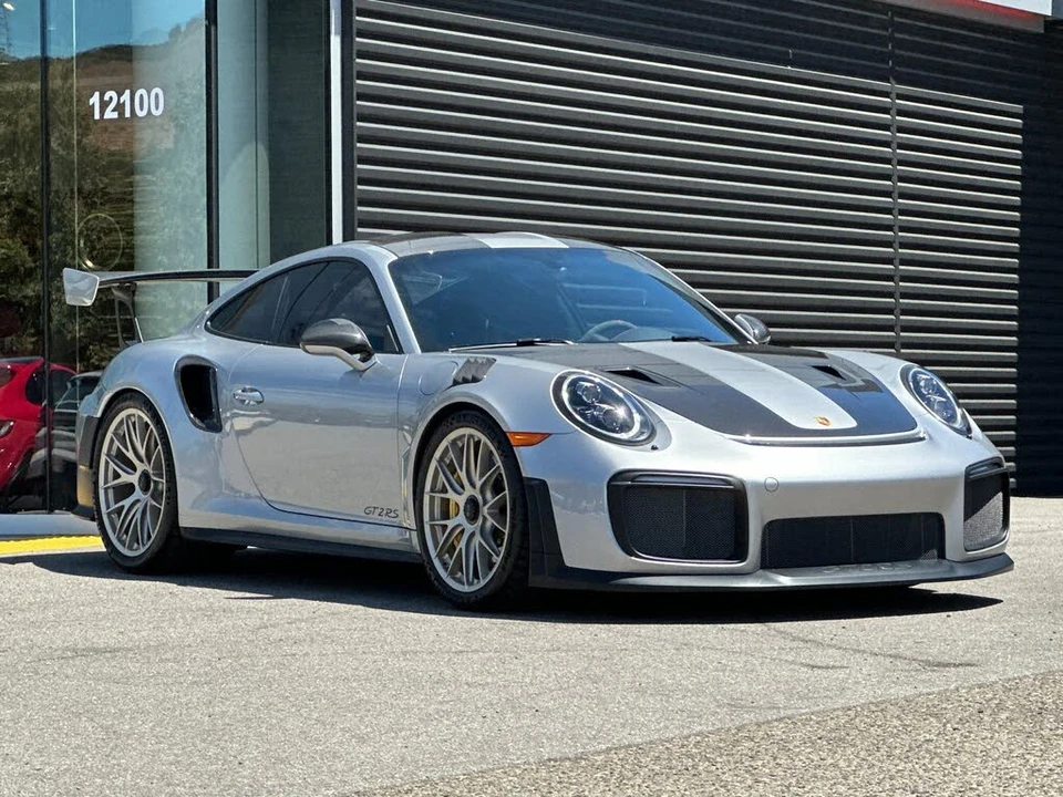 2018 Porsche 991 GT2 RS - Image 10 of 31