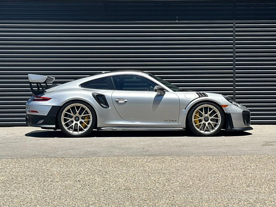 2018 Porsche 991 GT2 RS - Image 9 of 31
