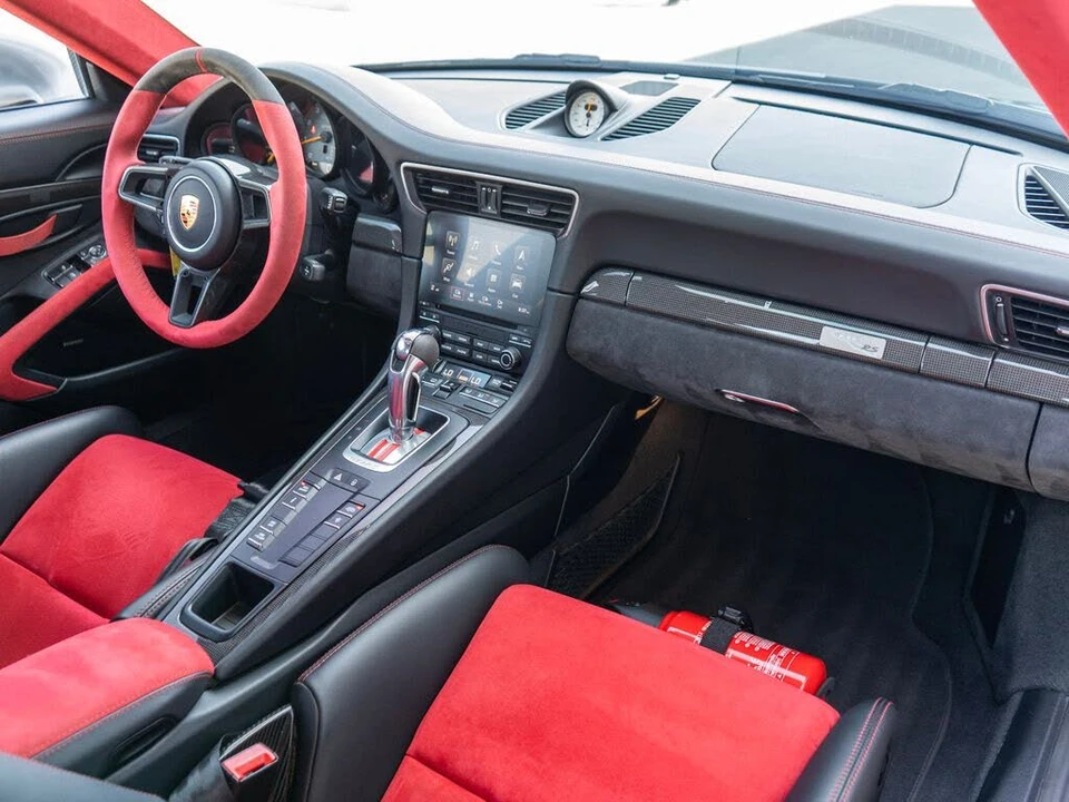 2018 Porsche 991 GT2 RS - Image 11 of 31