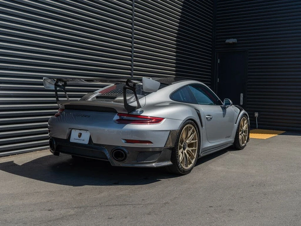 2018 Porsche 991 GT2 RS - Image 9 of 31
