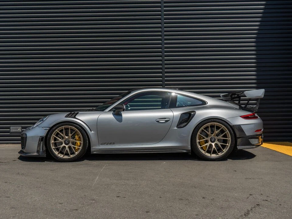 2018 Porsche 991 GT2 RS - Image 2 of 31