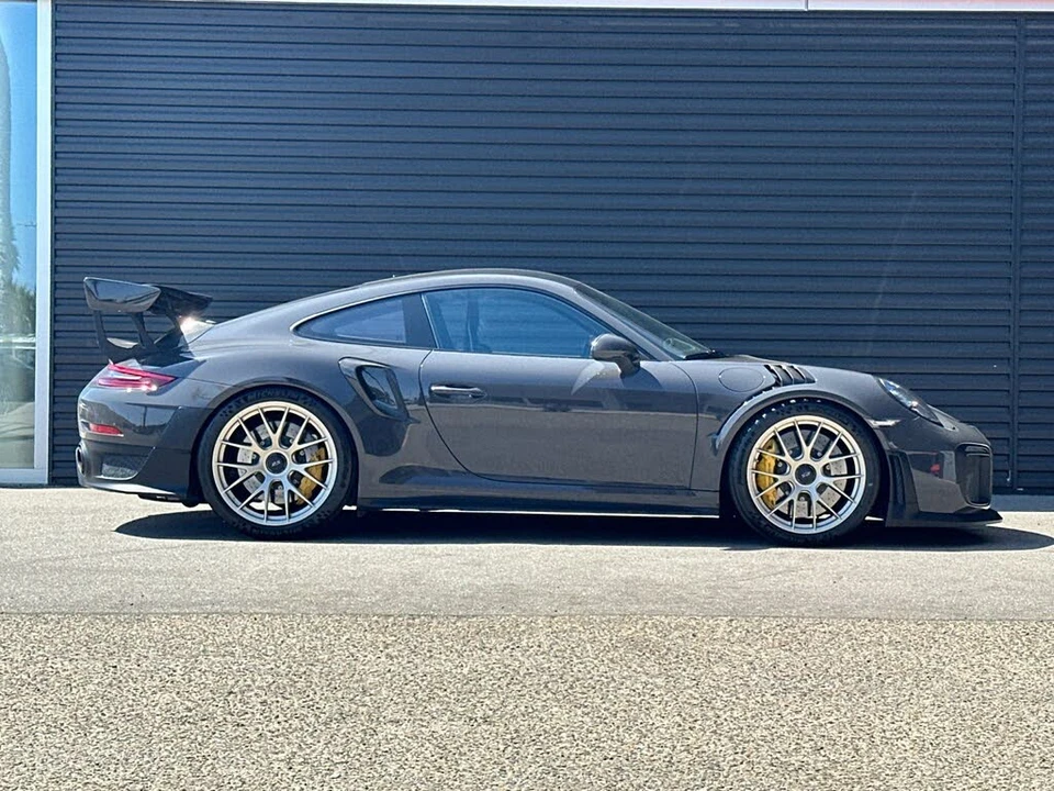 2018 Porsche 991 GT2 RS - Image 9 of 31